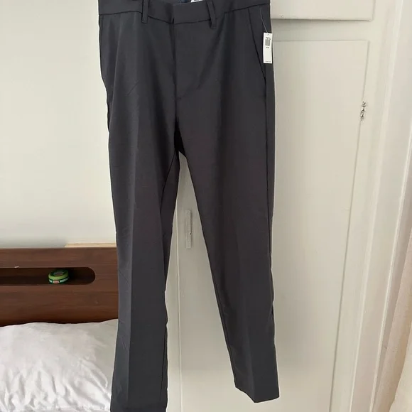 (New) Old Navy Men's Charcoal Dress Pants 33x32 slim - Picture 4 of 4
